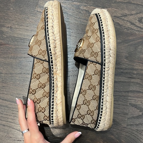 Gucci women’s GG MATELASSÉ CANVAS ESPADRILLE 38.5 - Picture 7 of 8